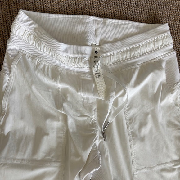 White lululemon pants - Picture 1 of 2